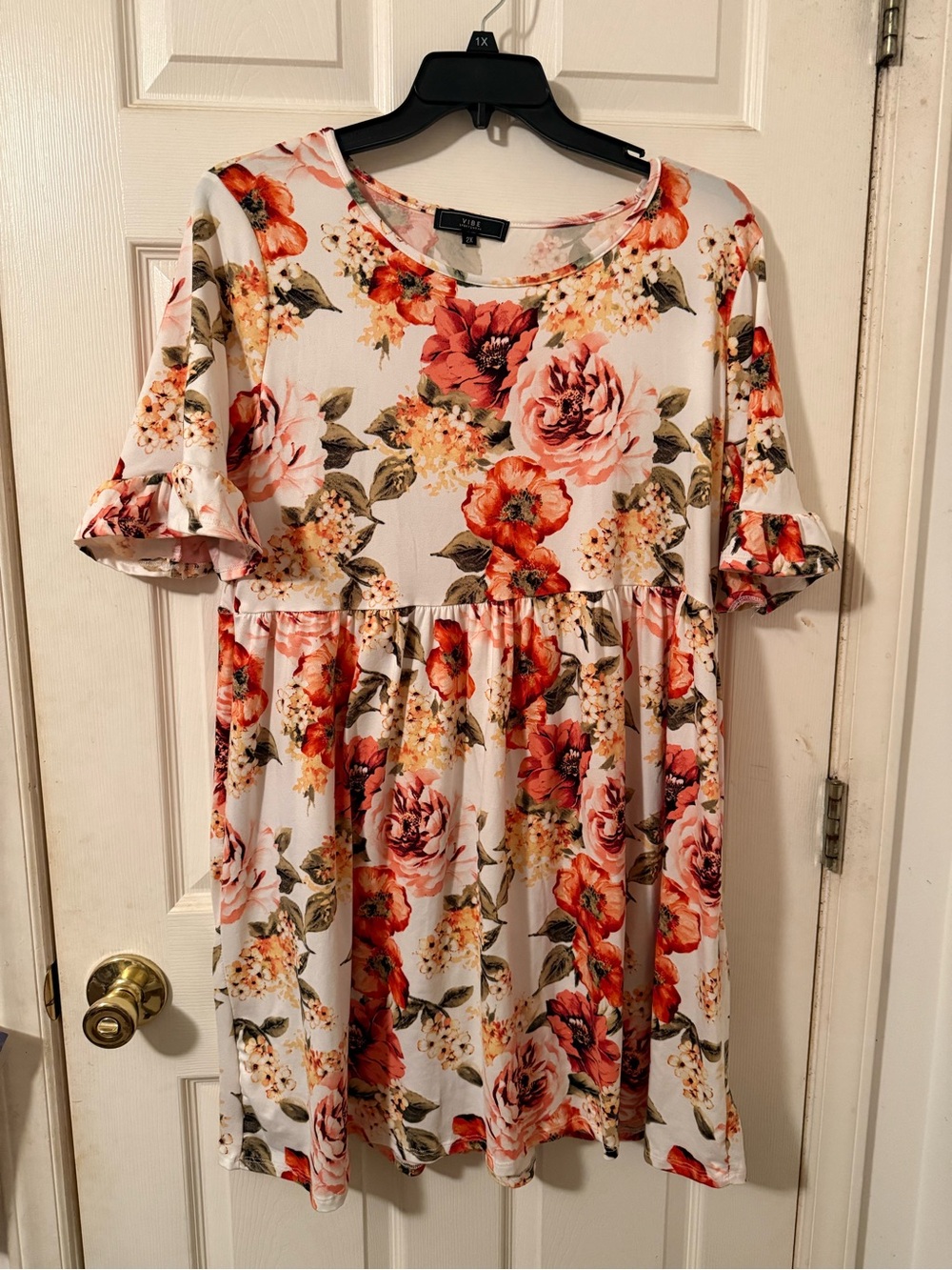 Vibe Floral Ruffle-Sleeve Dress - White, Pink & Red
